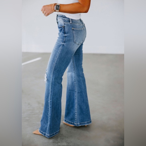 Chari Petra Flare Jean Medium Wash Distressed Size 9/28 NEW - Picture 4 of 10